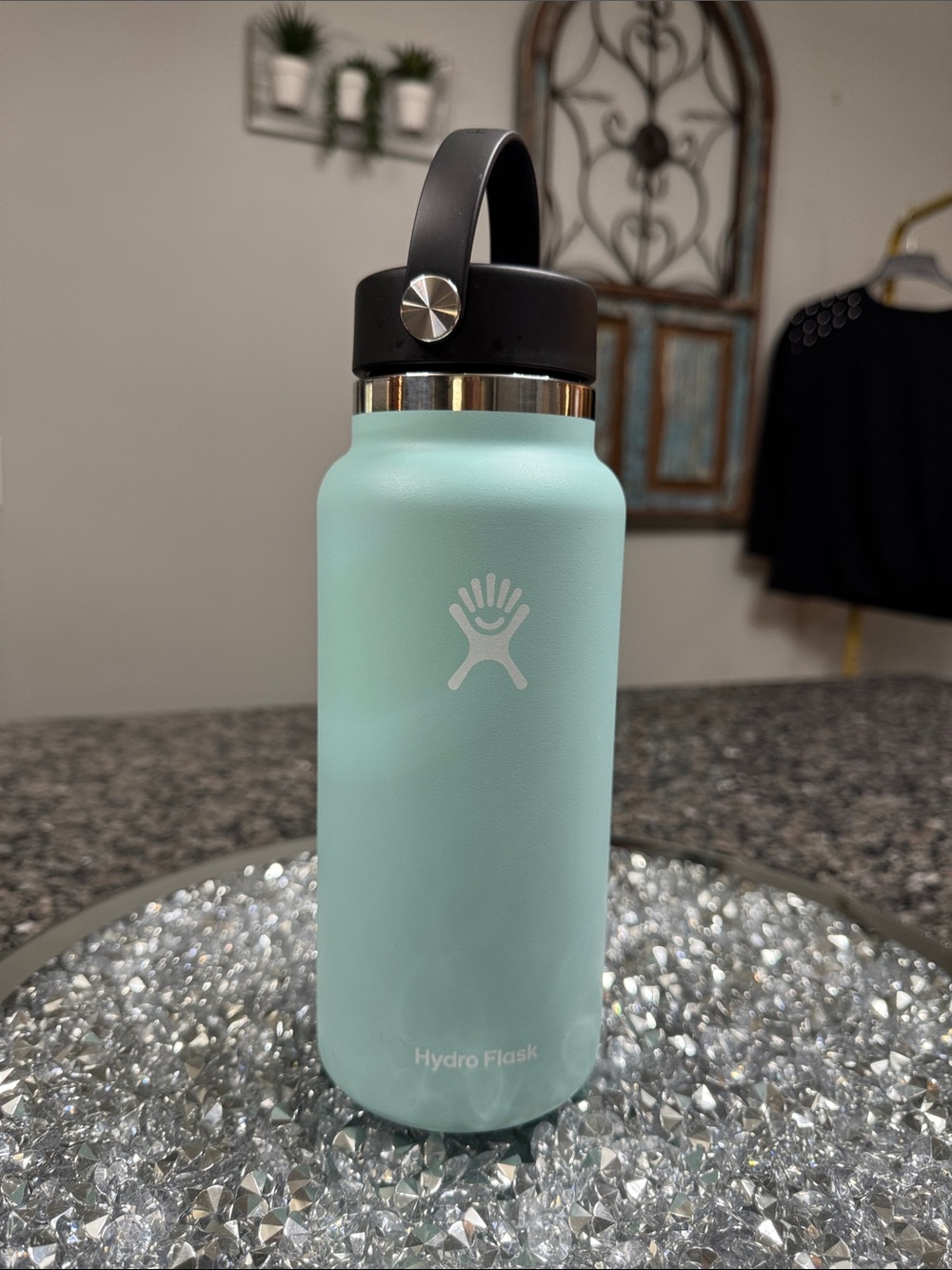 Hydro Flask Bottle in light teal